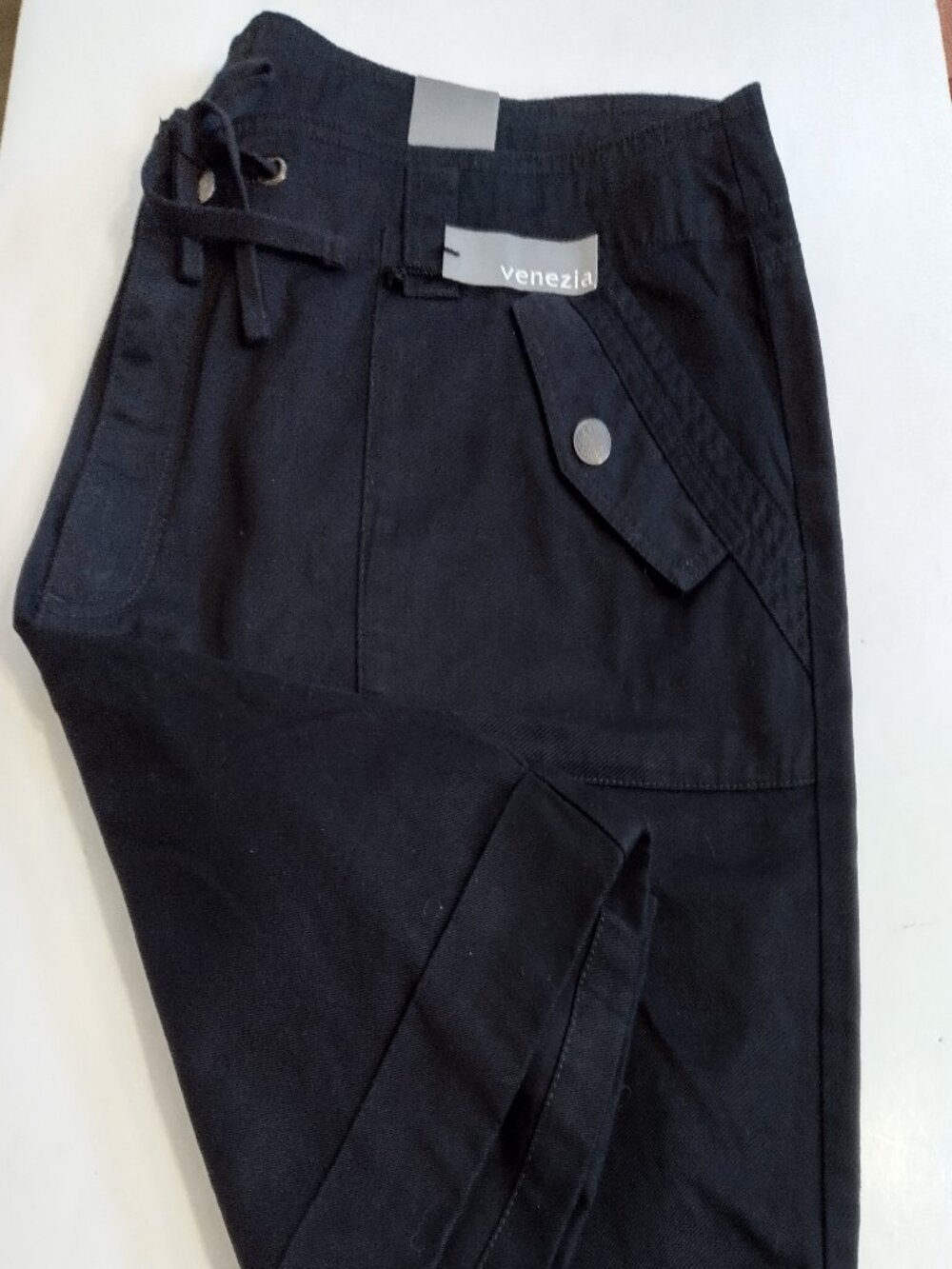 NWT Women Lane Bryant Venezia Black Shorts Size 26